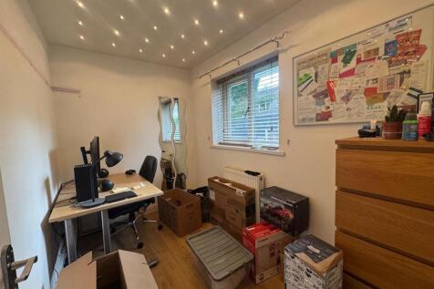 WhatsApp Image 2025-11-05 at 16.53.00_b77b33b9.jpg