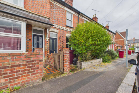 2 bed terraced house for sale Filey Road, Reading