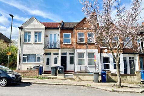 Barnet, EN4 - property photo