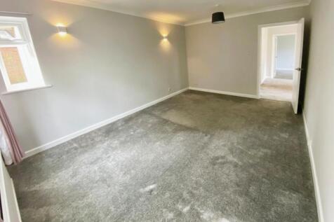 Flat 1, 2 Stirling Road photo 4