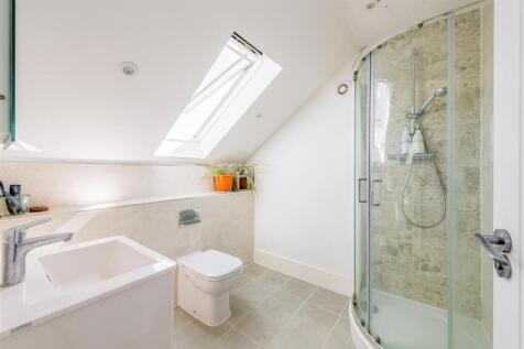 7 Chatfield Close-31.jpg