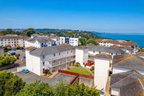 Communal grounds and residents¿ parking