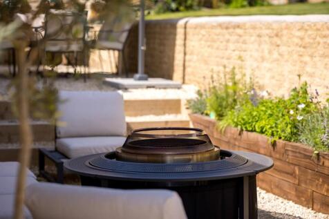 33 - The Old Post Office - GL7 7EF - Web.jpg