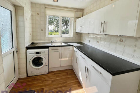Wheatfield Rd, Widnes, WA8 photo 5