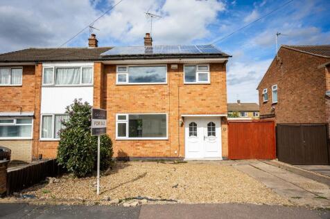 Final-36 - 3 bedroom semi-detached (house) at Da