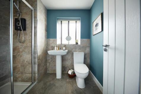 Modern and private shower room