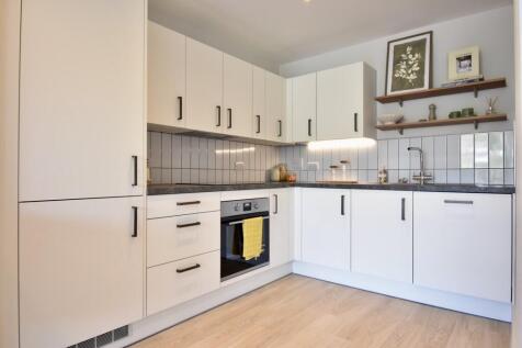 furnished 1 bed k...