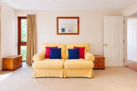 Living Room - Ang...