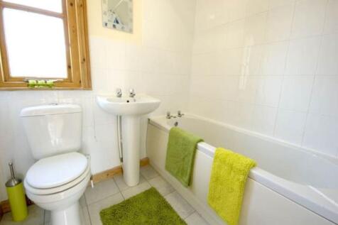 2 Bathrooms