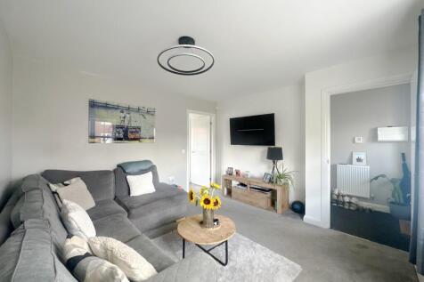 Chambers Avenue, Hessle, East Riding of Yorkshi, HU13 photo 2