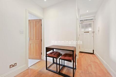 10-7582GCHEMS - Angel House - Hall 3- Original (6)