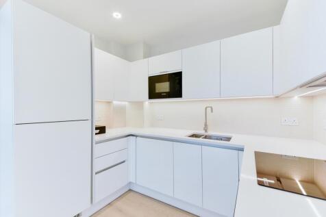 Middle Road, London, W7 photo 4