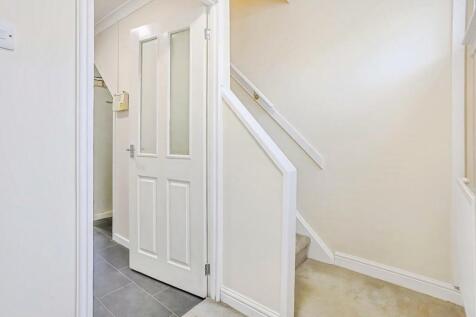 Sherburn Approach, Leeds, West Yorkshire, LS14 photo 5