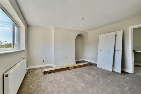 Doncaster Road, Ardsley, Barnsley, S71 photo 3