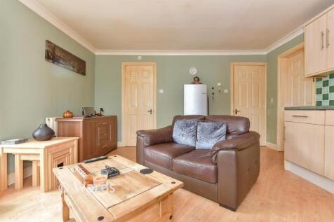 Lounge/ Kitchen