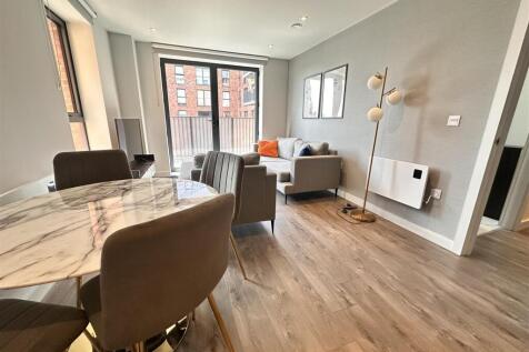 2-bed flat on Commerce Quay, 221-223 Ordsall Lane, Salford, £1,400/mo