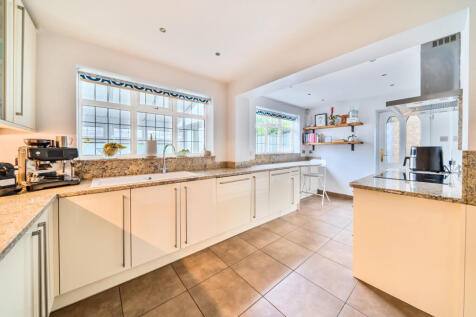 1309952-12-684aa2...