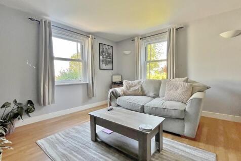 Woodberry Way, Walton On The Naze photo 3