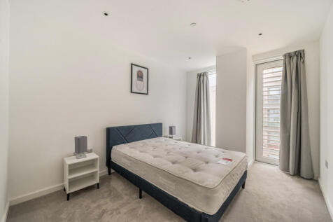 1370518-7-68f191a...