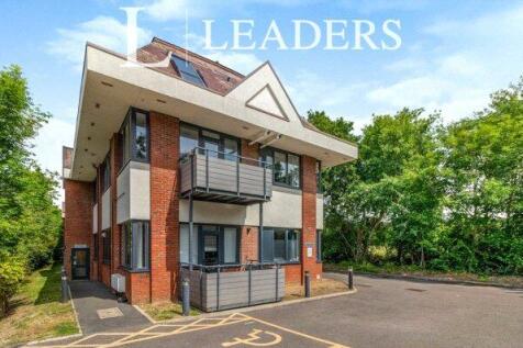 2-bed flat on Prime House, Challenge Court, KT22, £1,500/mo