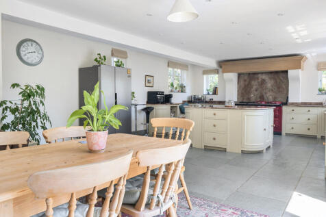 1318756-19-6867f5...