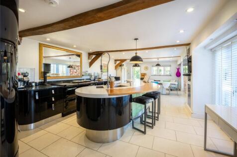 Kitchen/Breakfast Rm