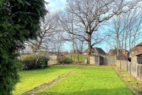55 Chantry Ave - Garden1.jpg