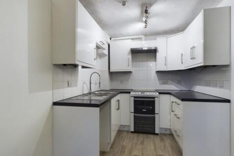 CAM01909G0-PR0061-STILL003