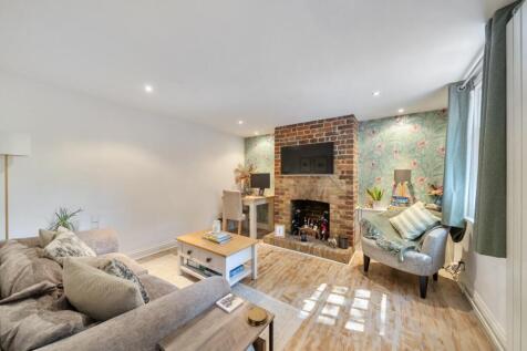 Davidson Frost-Wellings, DFW, Holmes Cottages, Let