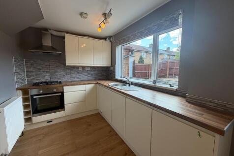 Avon Drive, Northampton NN5 photo 3