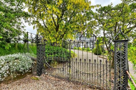 Hopstone House-9.jpg