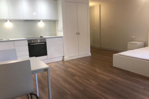 d122 open plan bed living kitchen areas.jpg