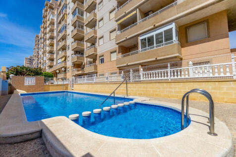 Torrevieja 2 bed renovated apartment
