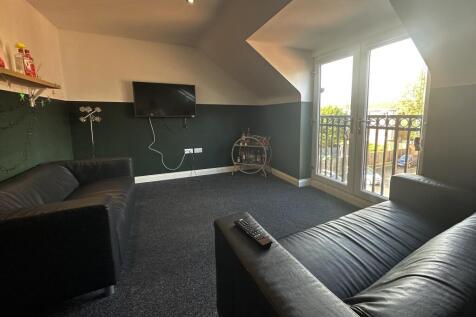 5 Bedroom Terraced in LN1 3HD
