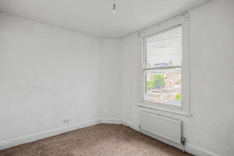 Upper Flat 284, Mount Pleasant Road, Tottenham,  London, N17 6EZ