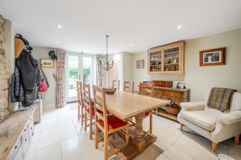 1a Cattle End, Silverstone