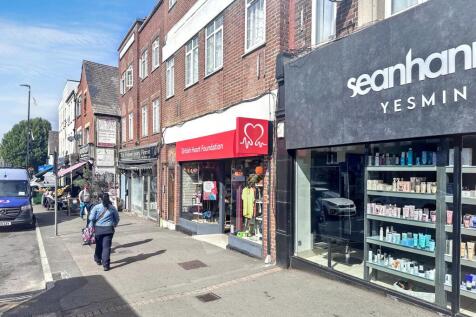 124 Central Road, Worcester Park, KT4 8HT