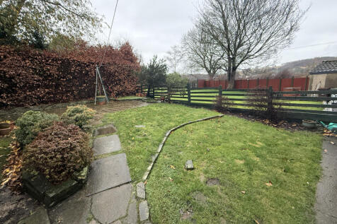 Sherwell Rise, Bradford, West Yorkshire, BD15 photo 4