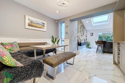 DINING AREA TO KI...