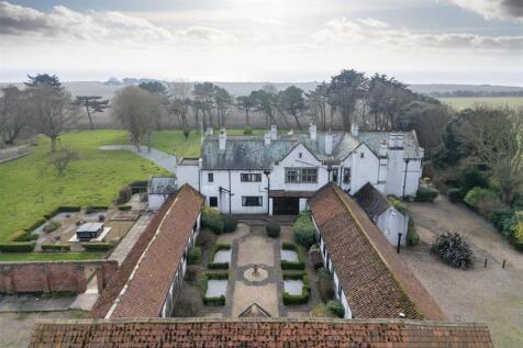 Highcliffe Manor Aerial-8.jpg