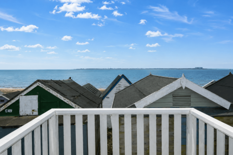 Freehold Beach Hut for Sale