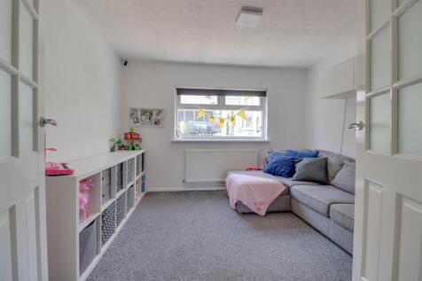 97 ALDERNEY GARDENS-13.jpg