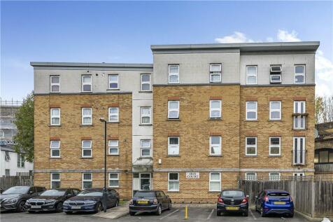 London, SE15 - property photo