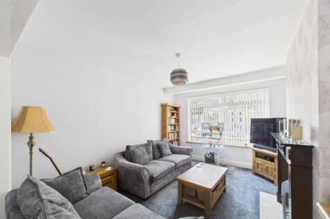 Hull, HU9 - property photo