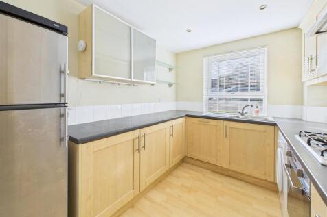 Apt 6 Newfield Place, Newfield Lane, Dore, Sheffield photo 3