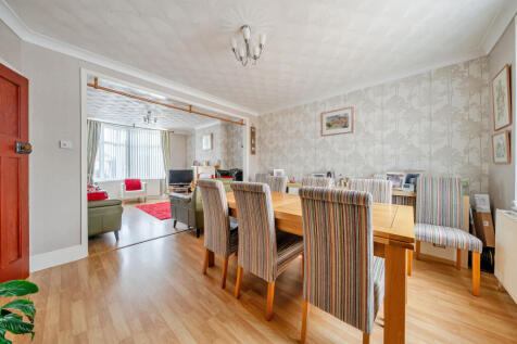 Living room/ diner