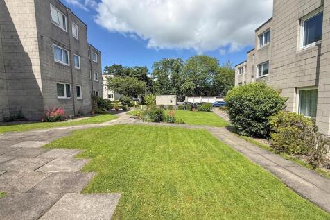 Lawns Hall Close