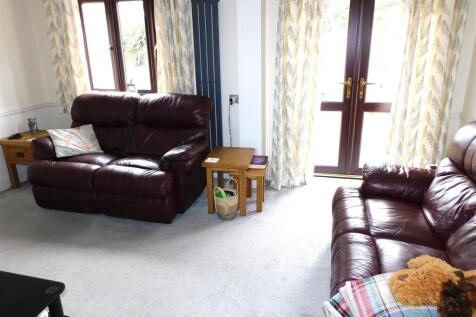 lounge3.JPG
