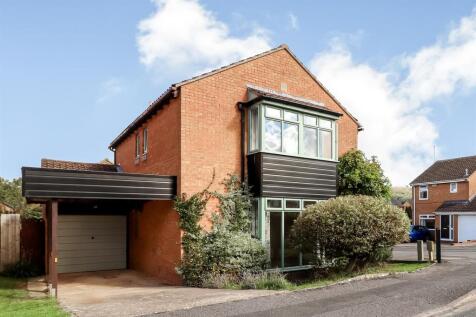 4-bed-house-prestbury (27).jpg