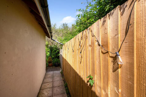 Exterior Annexe